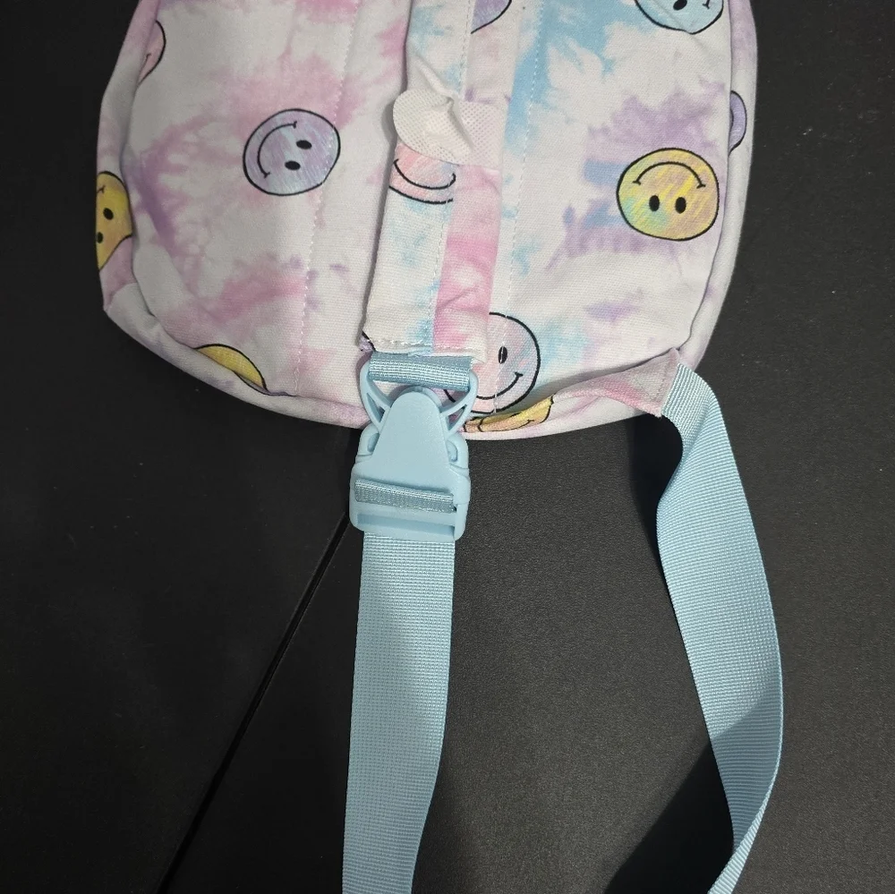 New No Boundaries Smiley Face Tie-Dye Sling Bag